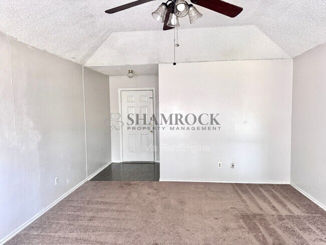 Foto del edificio - 535 Barbara Jean Dr