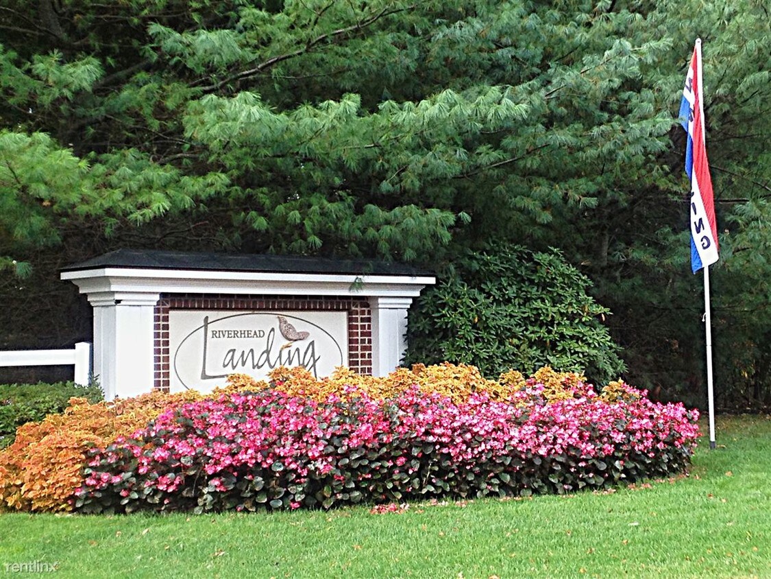 Foto principal - 1145 Middle Rd