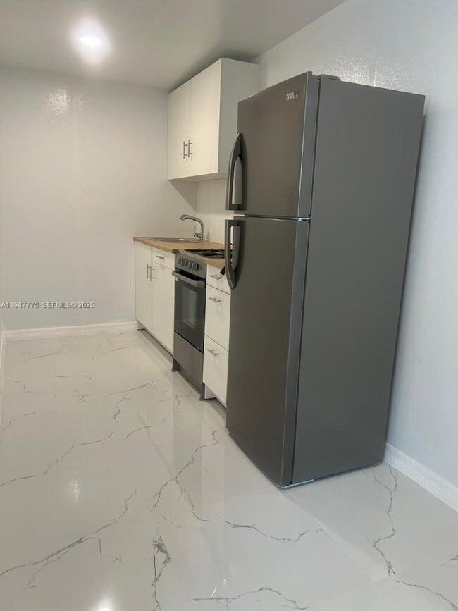 Building Photo - 9625 NW 36th Ave