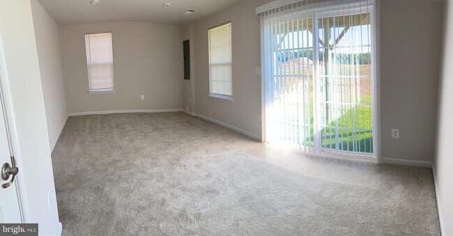Foto del edificio - 2677 Bears Den Dr