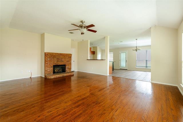 Foto del edificio - 9817 Fillmore Dr