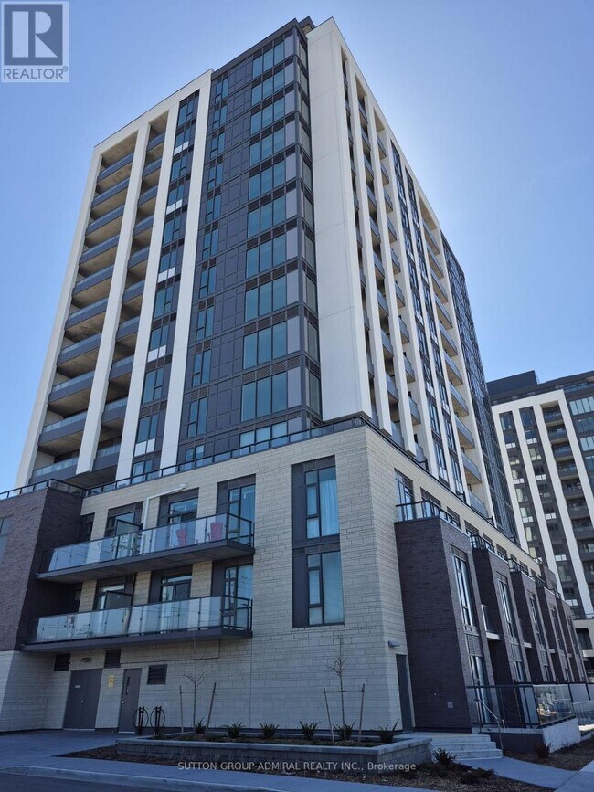 Building Photo - 715 Davis Dr
