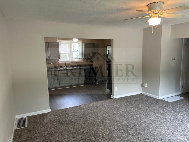 Foto del edificio - 3305 S Sterling Ave