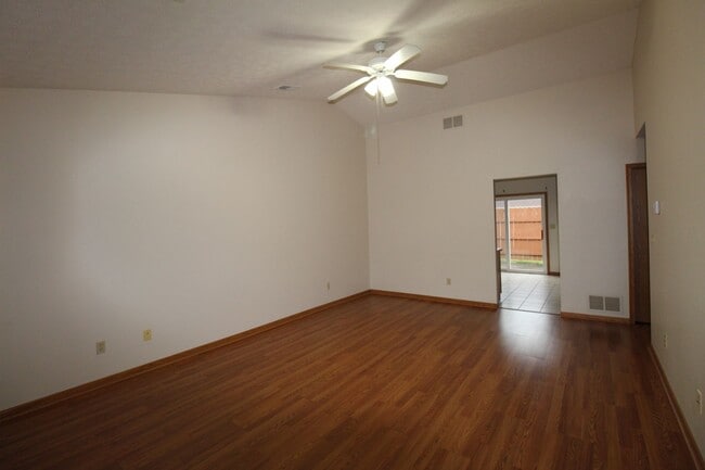Building Photo - Two Bedroom Apartment