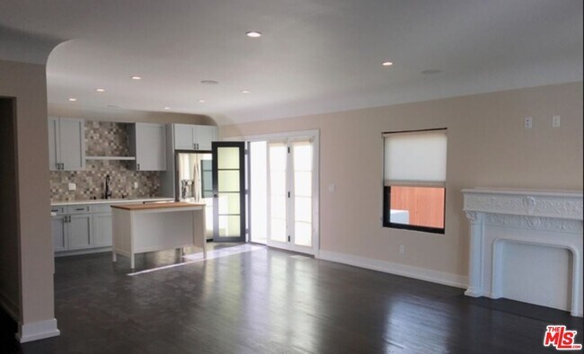 Foto del edificio - 1180 S Tremaine Ave