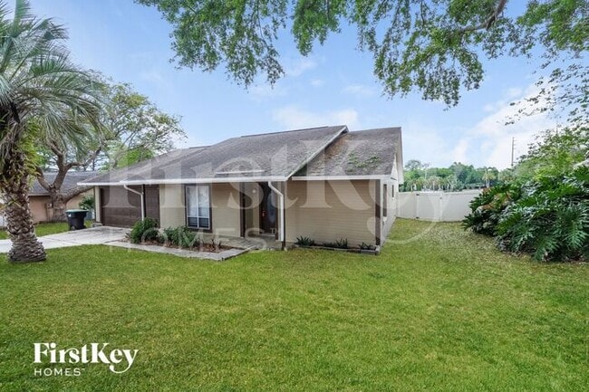 Building Photo - 7652 Clubhouse Estates Dr