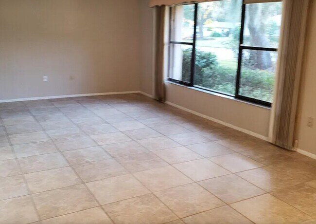 Foto del edificio - 115 Mimosa Dr