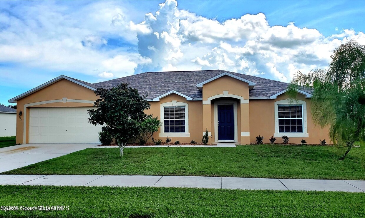 Primary Photo - 5321 Cinnamon Fern Blvd
