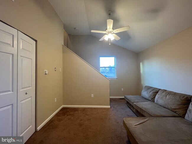 Foto del edificio - 121 Woodbury - Turnersville Rd