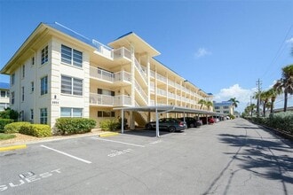 Building Photo - 3804 Gulf of Mexico Dr