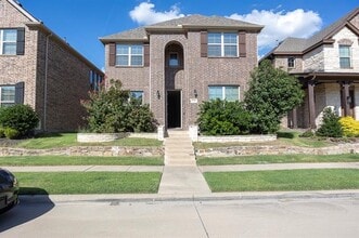 Building Photo - 5313 Basham Ln