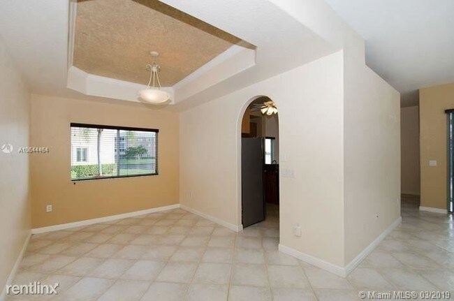 Building Photo - 2 br, 2 bath  - 7981 Exeter Blvd W