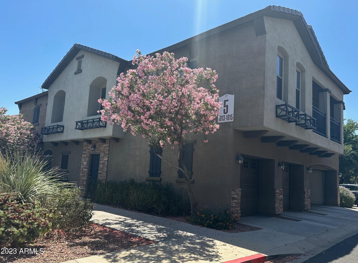 Foto principal - 18250 N 32nd St