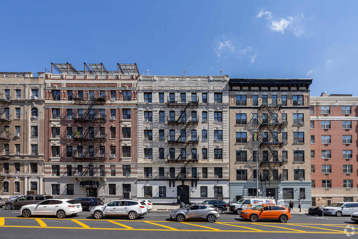 Foto principal - 656 Saint Nicholas Ave