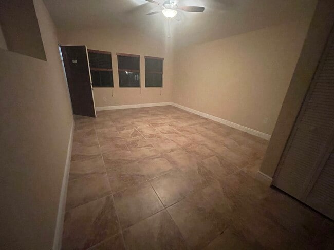 Building Photo - 10440 SW 156th Ct
