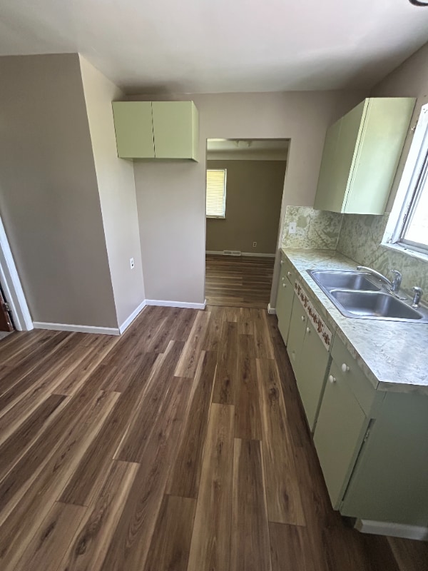 Building Photo - 1313 Louis Ave