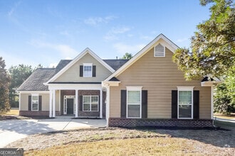 Building Photo - 332 Southgate Dr