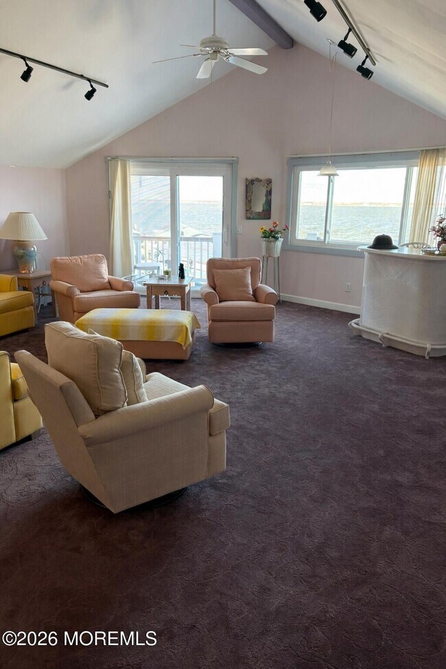 Foto del edificio - 506 S Bayview Ave