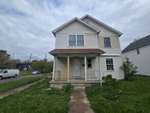 Building Photo - 207 E Bancroft St