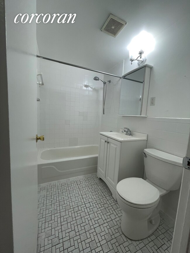 Building Photo - 63 Cedar St