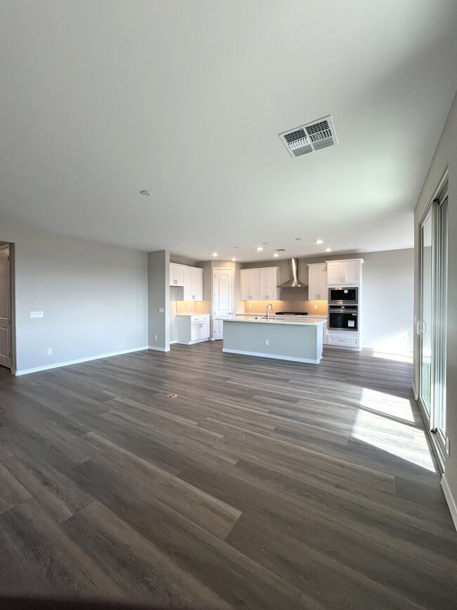 Foto del edificio - Brand New Home in Pronghorn Ranch