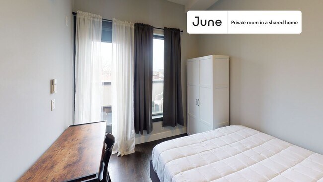 Building Photo - Private bedroom in 4 bed/2 bath Home