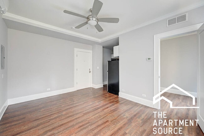 Photo - 817 W Lakeside Pl Apartment
