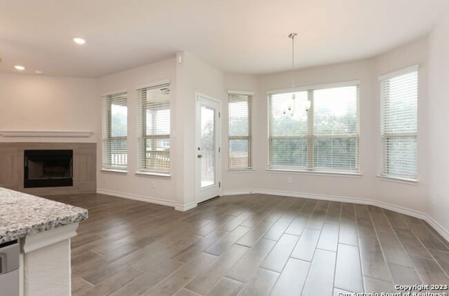 Building Photo - 1541 Cawdon Park
