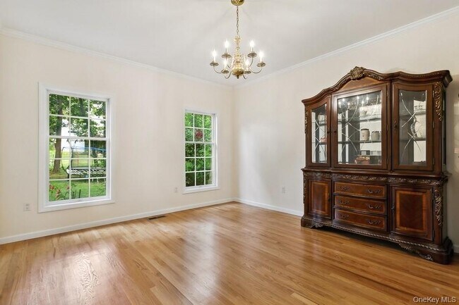 Foto del edificio - 921 Shore Acres Dr