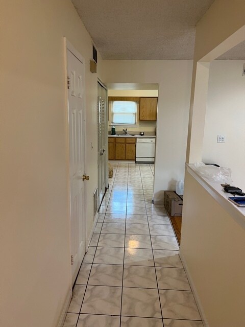Foto del edificio - 5305 Hana Rd