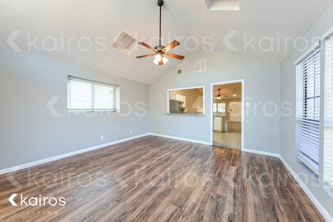 Building Photo - 9807 Tamalpais Dr