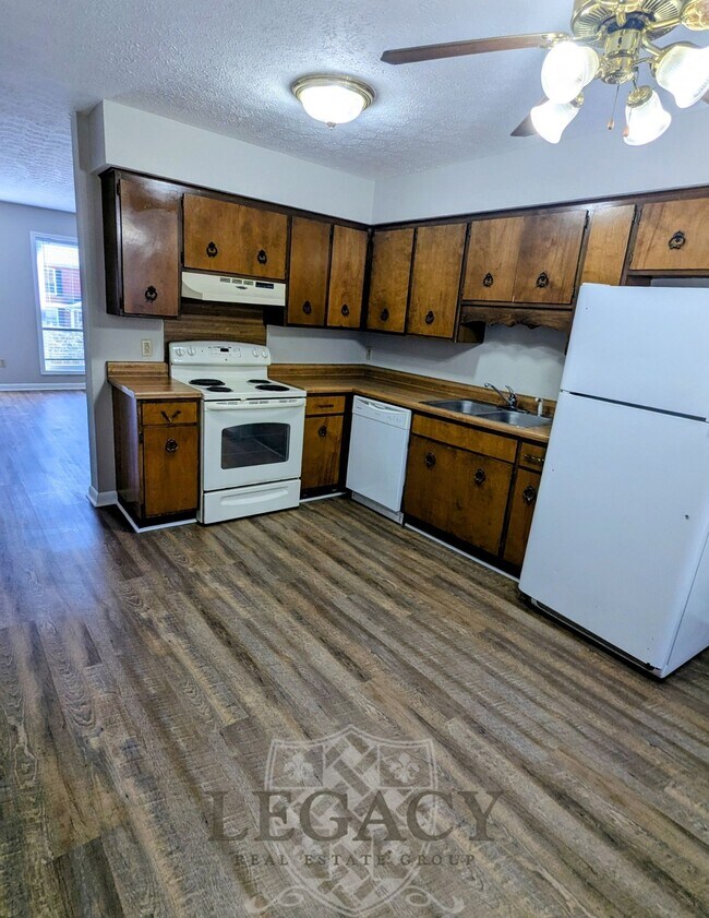 Foto del edificio - 1034 Brookview Dr