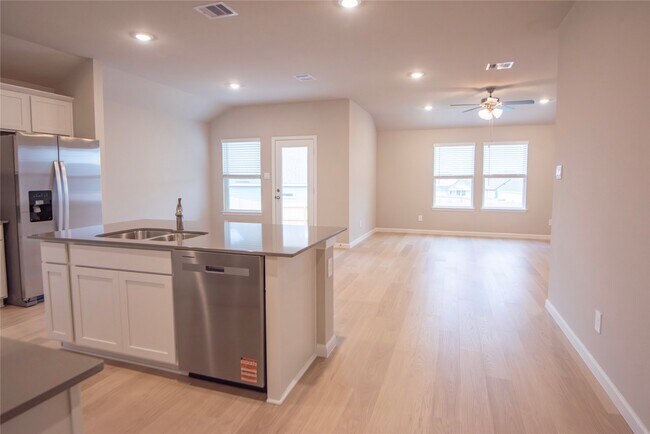 Building Photo - 1722 San Jacinto Dr