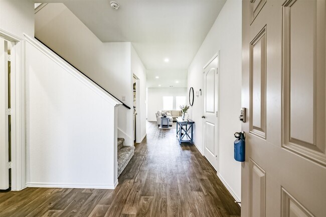 Building Photo - 21223 Riverdew Dr