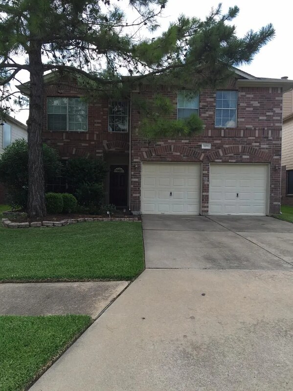 Foto principal - 19215 Wading River Dr