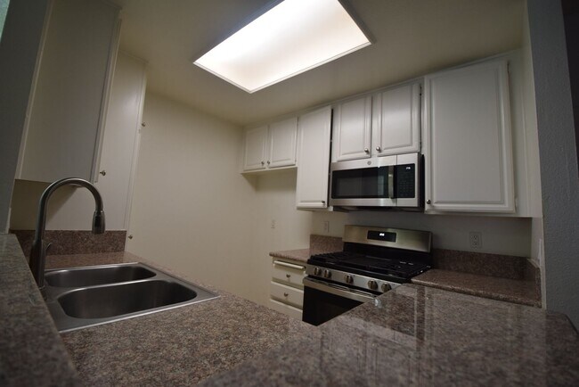Foto del edificio - 11594 Moorpark St