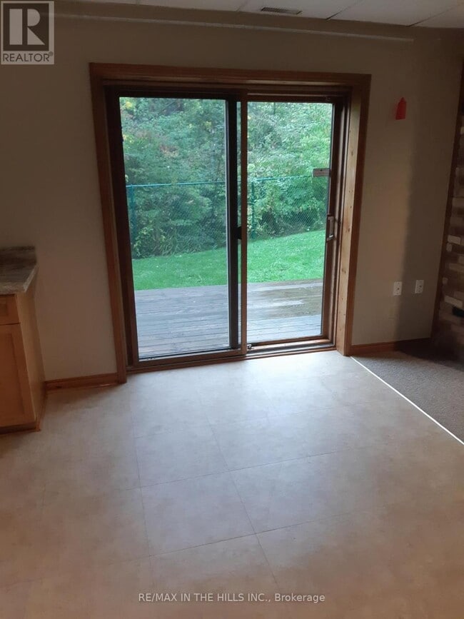 Photo du bâtiment - 933009 Airport Rd