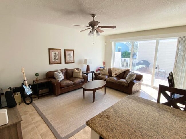 Photo - 1370 Turnbridge Dr House