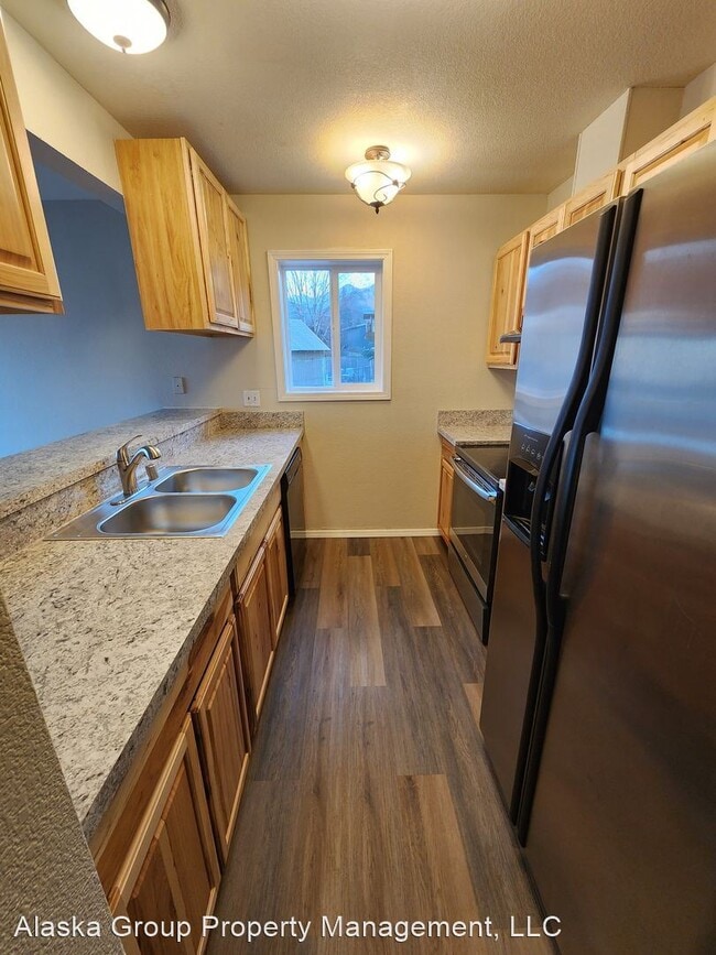 Building Photo - 3 br, 1.5 bath House - 8441 Ragged Top Cir