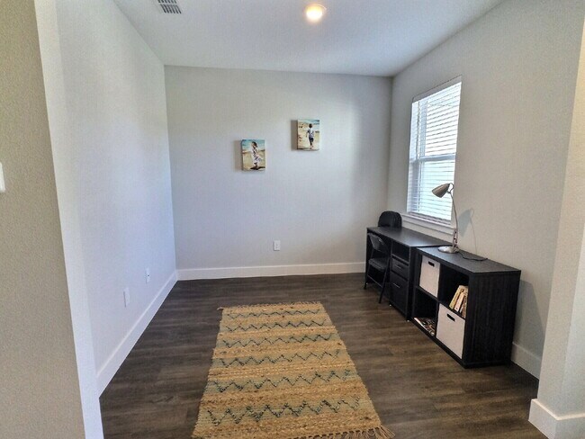 Foto del edificio - Great turn key rental in North Port!