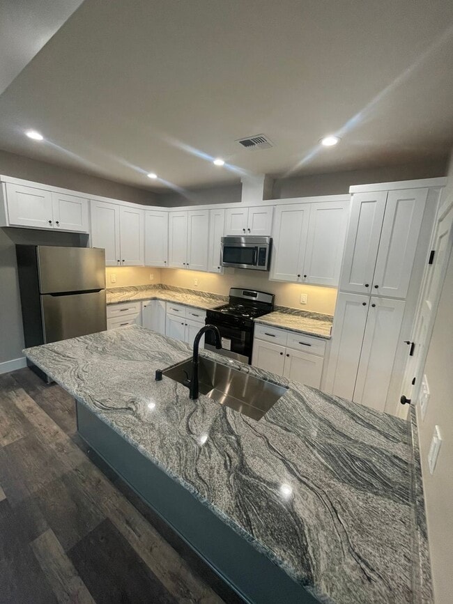 Foto del edificio - 2 Bedroom, 2 Bathroom ADU