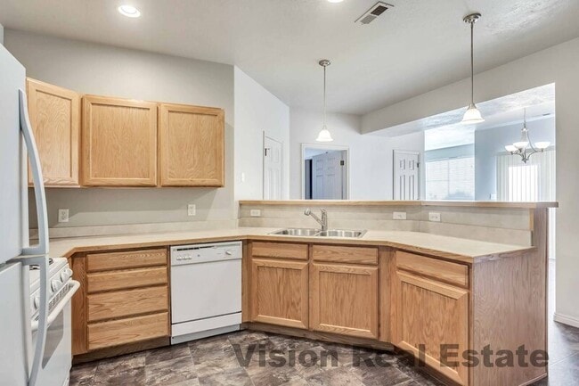 Building Photo - 71 N 1620 W