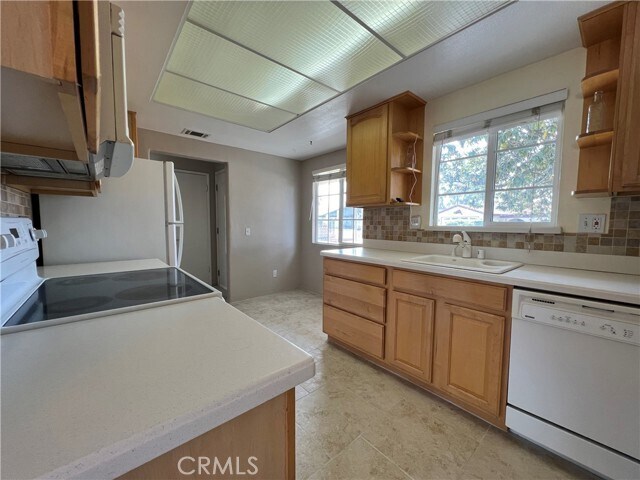 Building Photo - 168 Summit View Dr