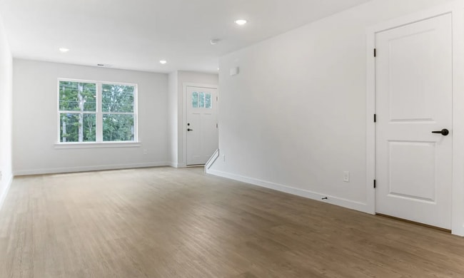 Building Photo - 14 Catawba Ave