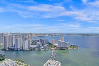 Building Photo - 950 Brickell Bay Dr