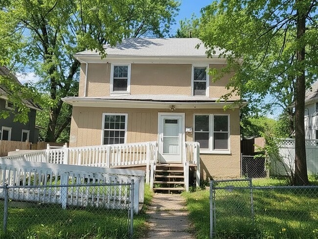 Building Photo - 3003 N Morgan Ave