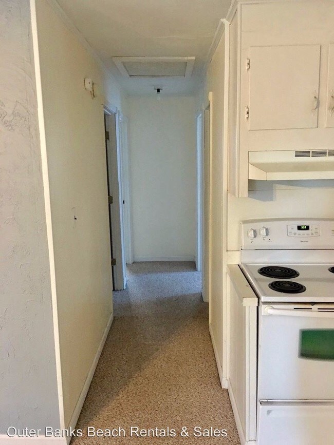 Building Photo - 2 br, 1 bath House - 106 S Colony Ct