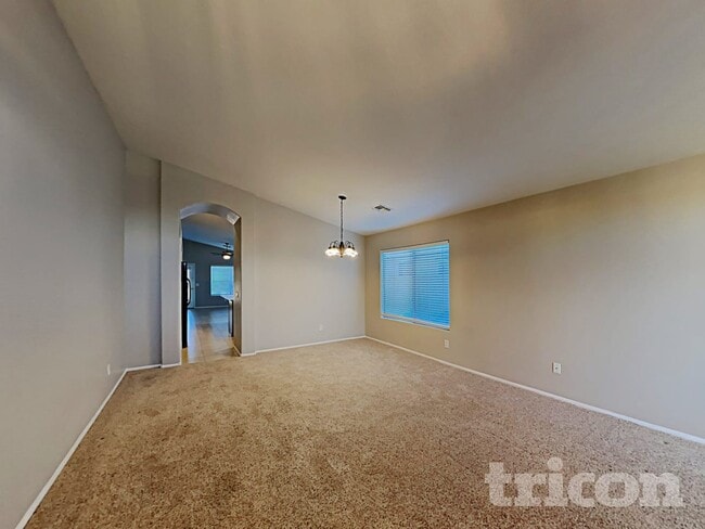 Foto del edificio - 41265 W Walker Wy