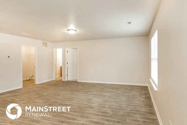 Building Photo - 4656 Chapel Ridge Dr