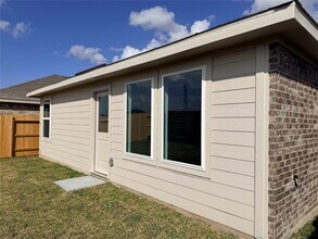 Building Photo - 6115 Sunburst Scarlet St